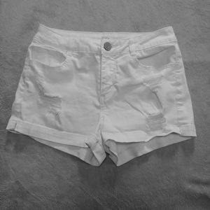 White Distressed Denim Shorts Size 7 Junior
